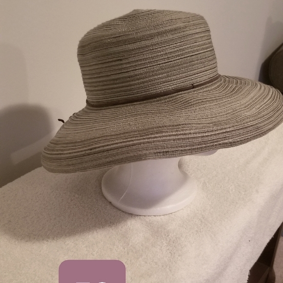 Tan - Picture 1 of 1